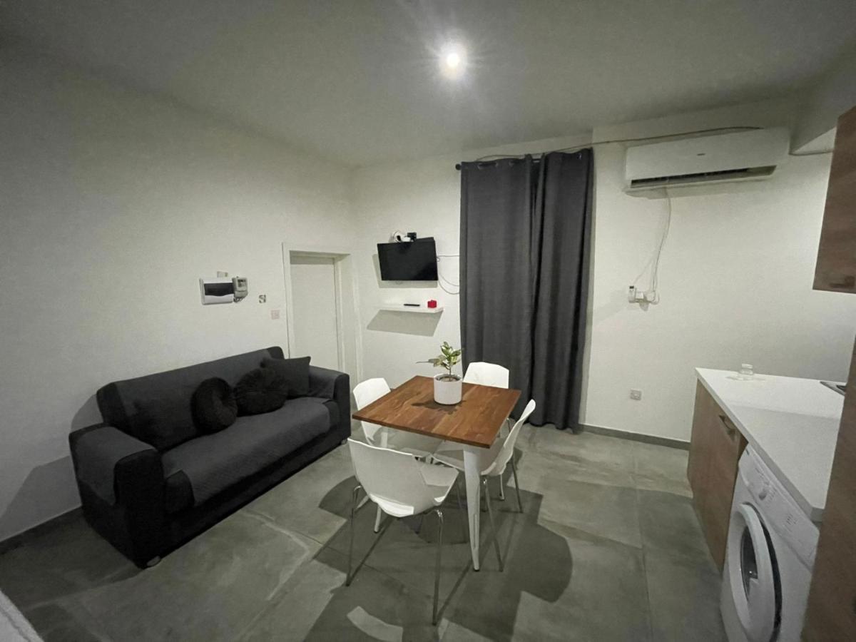 Malta Suites Senglea Exteriör bild