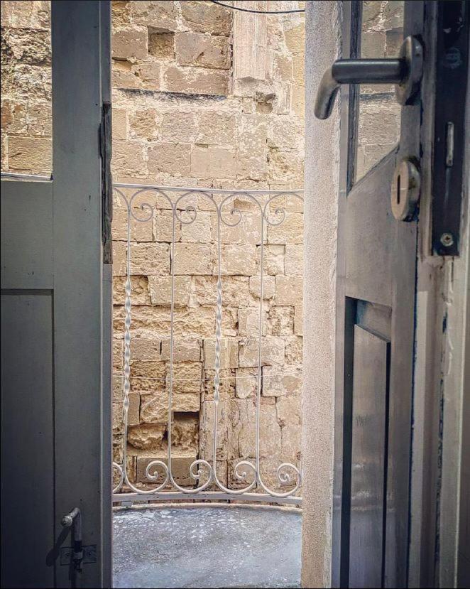 Malta Suites Senglea Exteriör bild