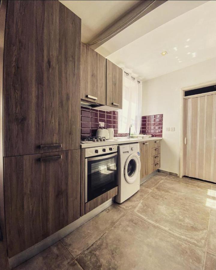 Malta Suites Senglea Exteriör bild